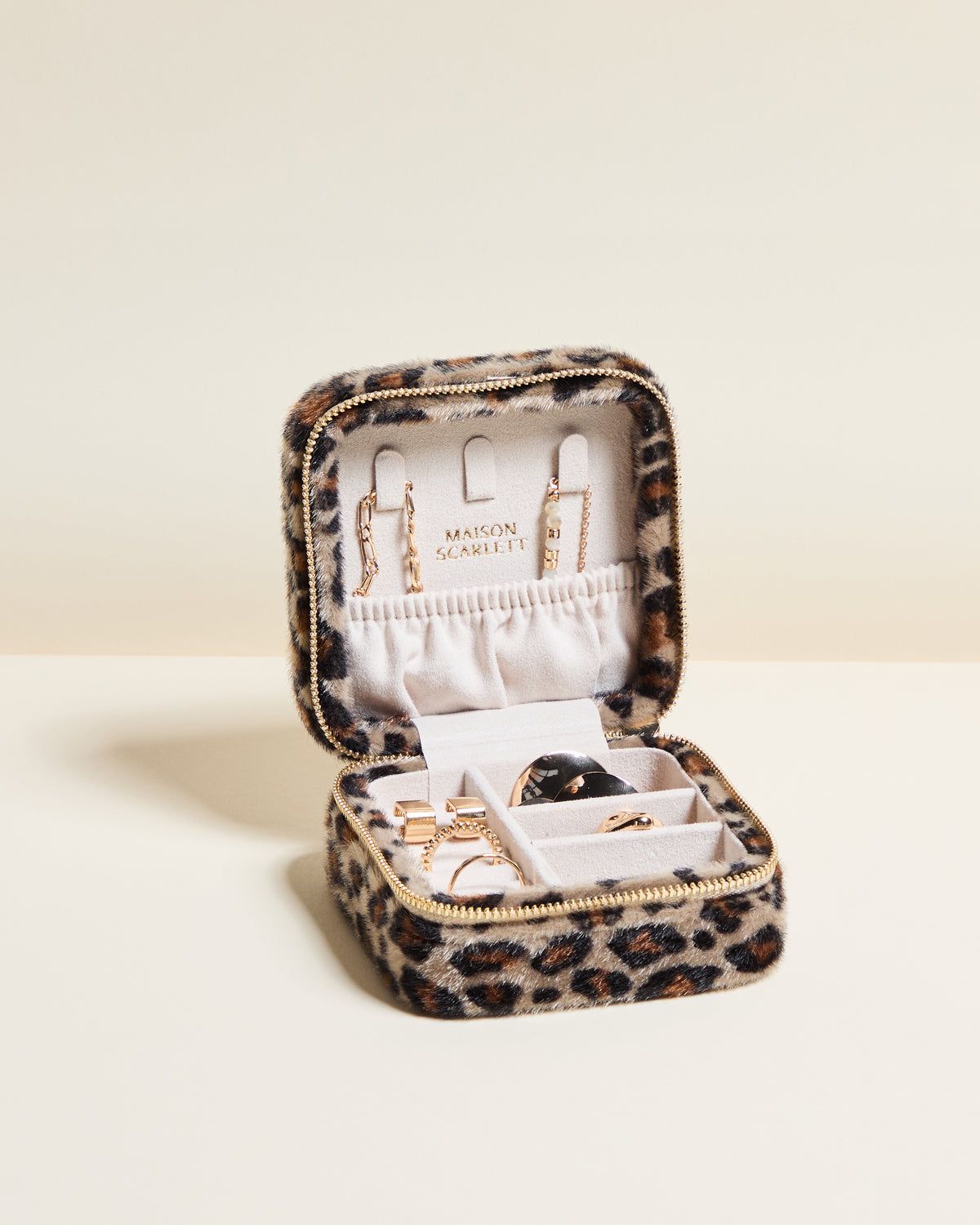 Portagioie da viaggio Corinne Leopard